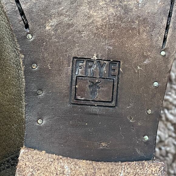 Frye Women's Melissa Button Tall Distressed Leather Boot' s Size 10B - Picture 7 of 7